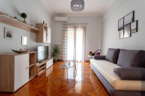 Lux & Stylish Renovated Aprt close to city center !